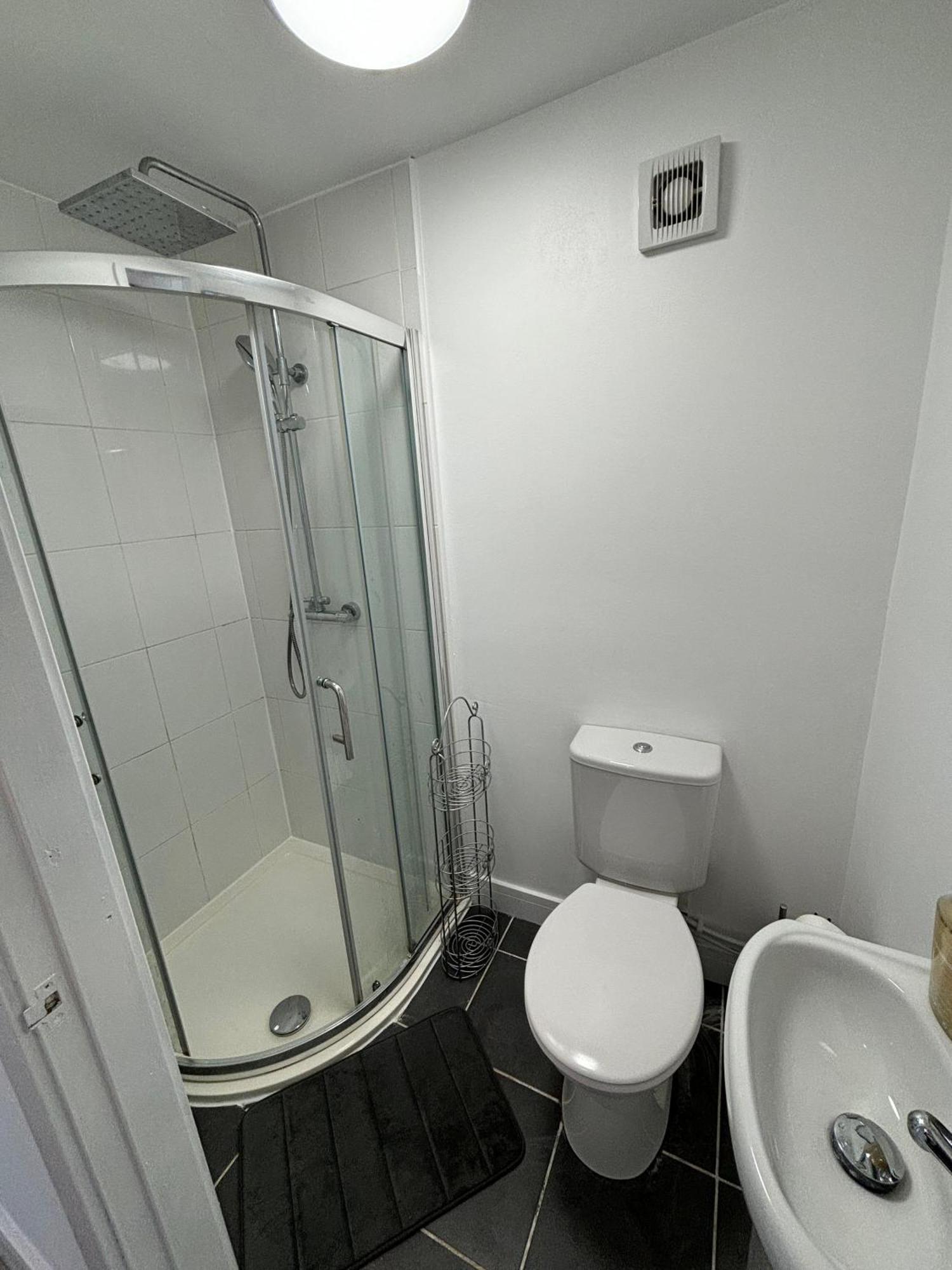 Modern & Cozy Gem - 10min To Center - Parking Apartamento *