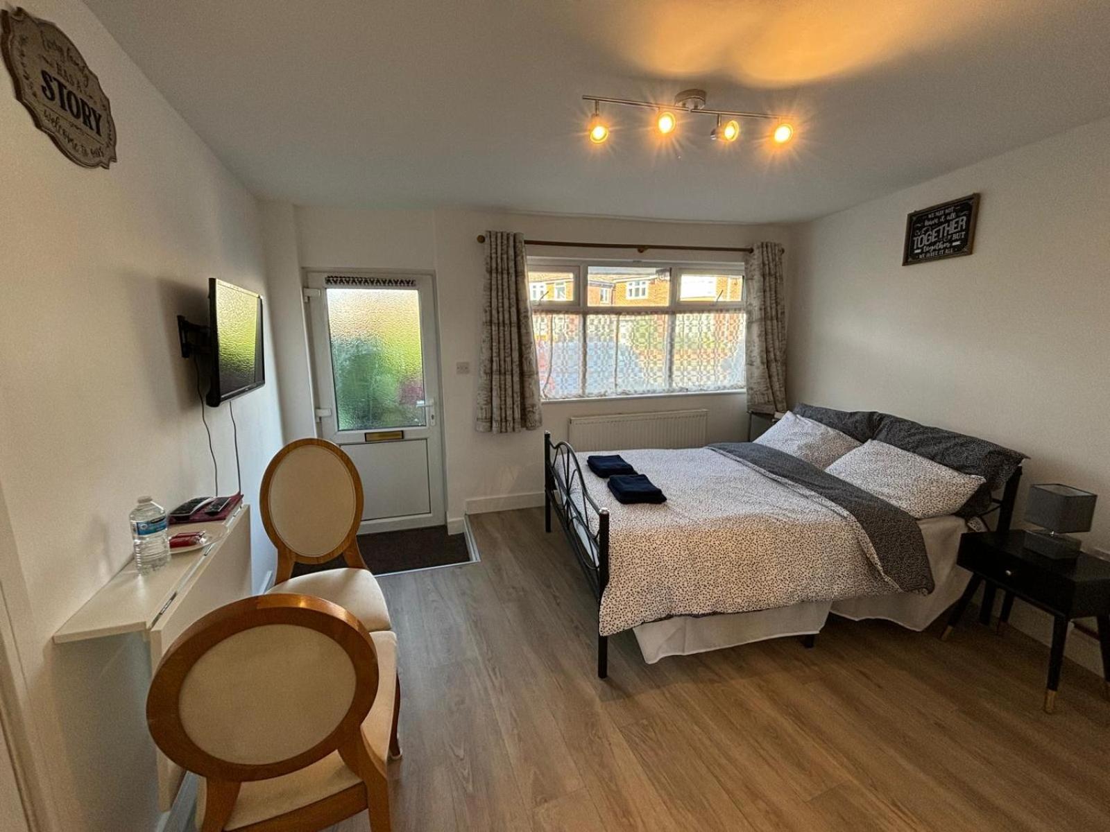 Modern & Cozy Gem - 10min To Center - Parking Apartamento *